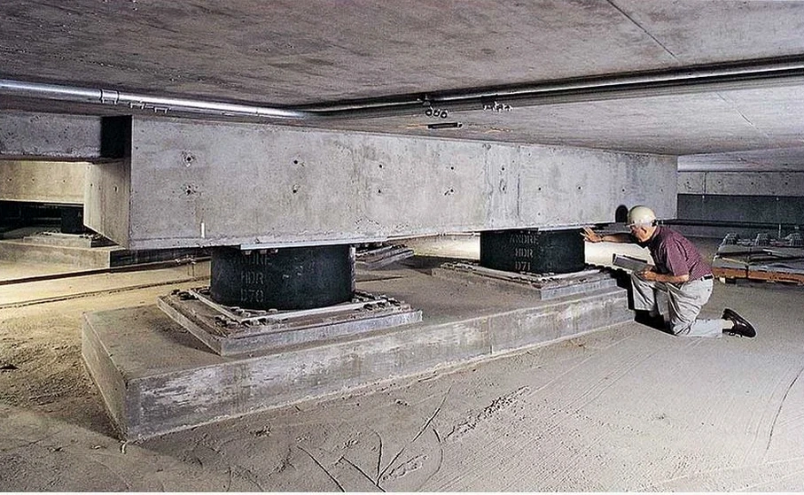 Diseño de Aislación Sísmica de Base en Buin: Protección Estructural a Medida del Terreno