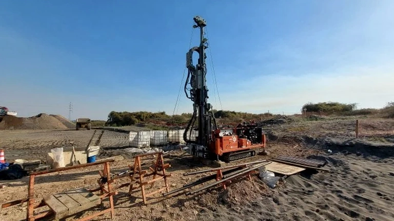 Calicata exploratoria en Buin: registro estratigráfico directo para proyectos de ingeniería